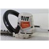 Image 7 : *Black & Decker Hedge Trimmer (working) - Toro Whipper Snipper (working)