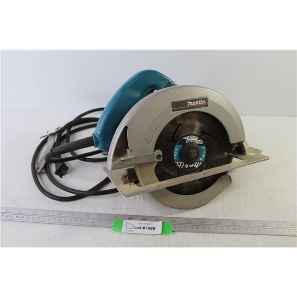 Makita Skill Saw (7 1/4  - working)