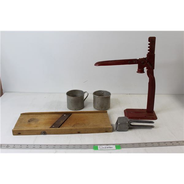 Kitchen Slicer, Bottle Capper, (2) Measuring Cups