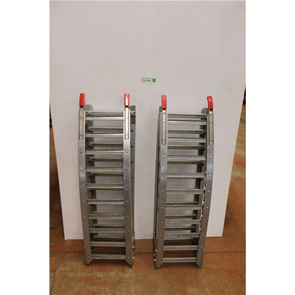 * Set of Metal Folding Quad Ramps