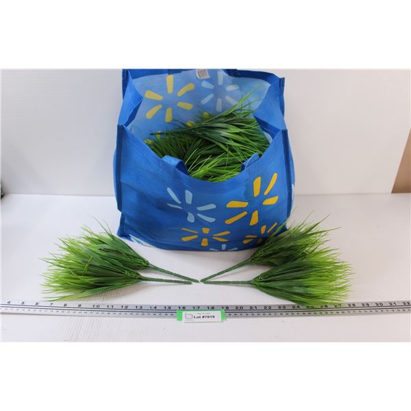 Lot: Faux Grass Decor in Bag