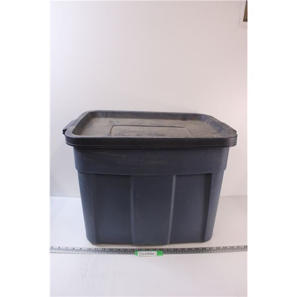 Rubbermaid 18 Gallon Storage Container w/Lid