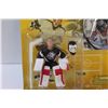 Image 3 : Dominik Hasek 1998 Starting Line Up Hockey Figurine & Card Set