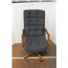 Image 1 : * Cushioned Office Chair
