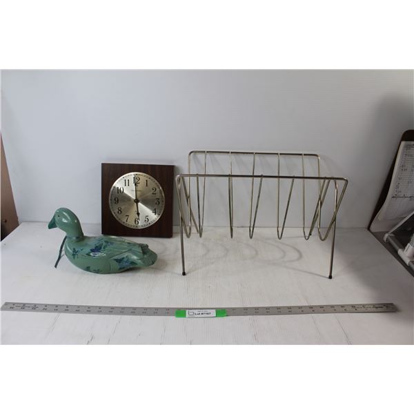 Dish Drying Rack, Wooden Duck Decoration, Clock - Untested