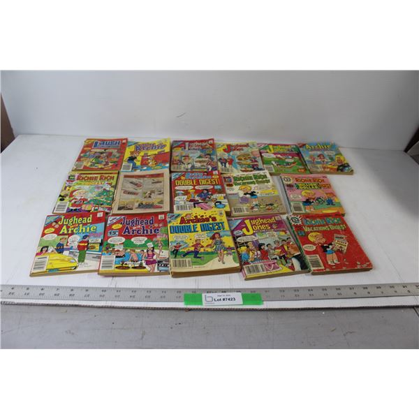 (4) Richie Rich Comics, (12) Archie Comics Books