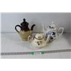 Image 1 : (3) Teapots