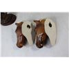 Image 3 : (2) Ceramic Horse Head Decorations, (2) Cowboys on Horses Decorations