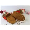 Image 7 : Beaded Moccasins (unknown size- nice shape)