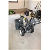 Image 7 : *Yardwork's Extreme Auger 8.5HP Tecumseh 27" W Snowblower - Runs, Electric Start, Self-Propelled, Li