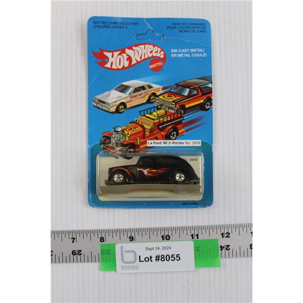 Mattel Hot Wheels Blackwall '40 Ford 2-Door No.3919 - Damaged Un-Punched Card, Minor Blister Yellowi