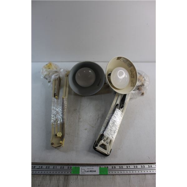 (2) Desk Lamps - Untested