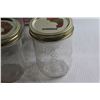 Image 6 : (8) Bernardin 500ml Wide Mouth Mason Jars & Snap Lids