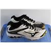 Image 2 : New Pair ''Mirzuno Wave Lightning Z3'' Valleyball Shoes - Size 9 1/2 and Clear Tote