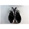 Image 5 : New Pair ''Mirzuno Wave Lightning Z3'' Valleyball Shoes - Size 9 1/2 and Clear Tote