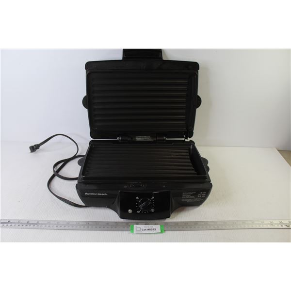 Hamilton Beach Electric Grill (removable grates - powers on)