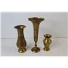 Image 2 : (3) Brass Vases