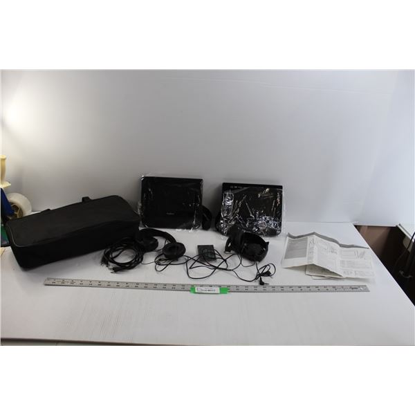 Insignia 7" Dual Screen Portable DVD Player (NS-D7PDVD) w/Travel Case (2 pr) Headphones, Screen Link