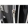 Image 6 : MCLLIN Wheeled Suit Case - Zipper Pulls Are Missing