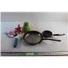 Image 1 : (2) Frying Pans 9'' & 5'', (2) Plush Toys, Pear Decoration and Abody Electronic Pedicure Device