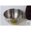 Image 5 : Epicure Brand Donut Maker - Plastic Lids - Glass Food Container - Stainless Steel Bowl - Ceramic Pep