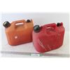 Image 1 : (2) 1 Gallon Plastic Gas Cans