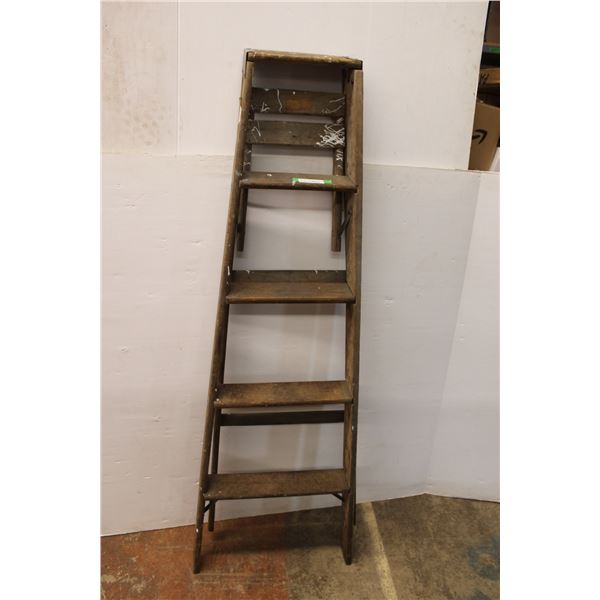 * Wooden 5FT Ladder - as is
