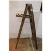 Image 5 : * Wooden 5FT Ladder - as is