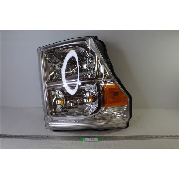 Ford 250-350-450-550- Side Headlight 2011-16 (NIB)