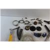 Image 2 : (2) Windshield Wipers, Carabiner, Hose Clamps and Assorted Items