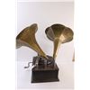 Image 6 : *Victor Gramophone - As is - 14" x 23" x 12"