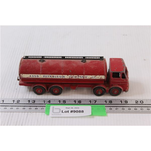 Dinky Toy Esso Fuel Tanker Metal - Scale 1:24 Die Cast Toy Truck