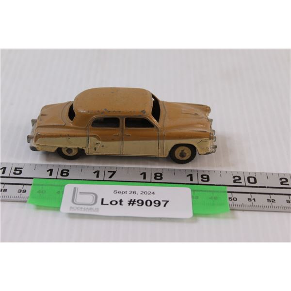 Dinky Toy Studebaker - 1:38 Model Scale Die Cast Car