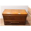 Image 1 : * Chesley Co. Heirloom Waterfall Cedar Chest w/ Drawer - 19" x 41" x 26"