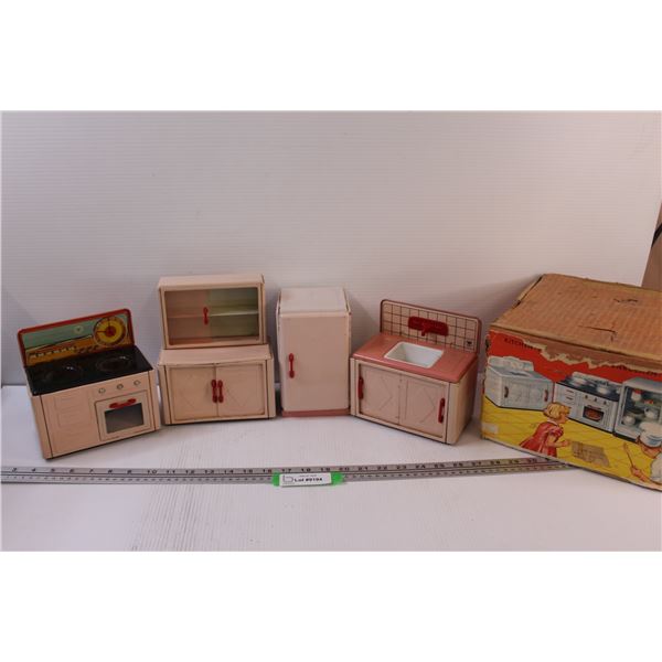 Vintage Fuchs Metal Toy Kitchen Set w/Box (Kitchen Cabinet Missing Door)