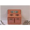 Image 3 : Vintage Metal Kitchen Stove Toy & Assorted Kitchen Pans & utensils