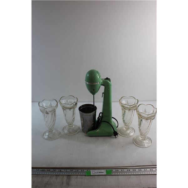 Vintage Green Plastic Hamilton Beach Drink Master Milkshake Machine - In Excellent Working Order- Pl