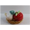 Image 4 : Vintage Anthropomorphic Tomato and Onion Salt & Pepper + Vintage Russ Ketchup and Fries in Basket Sa