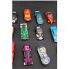 Image 15 : Vintage Hot Wheels Car Carrier with 18 Cars - Including an Original 1970 Red Line Purple Bugeye- Goo