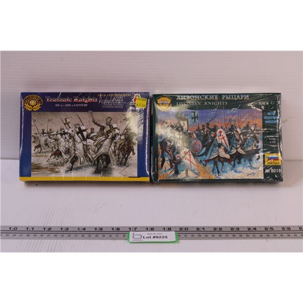 (2) 1:72 Scale Model Figure Kits - Livonian Knights and Teutonic Knights