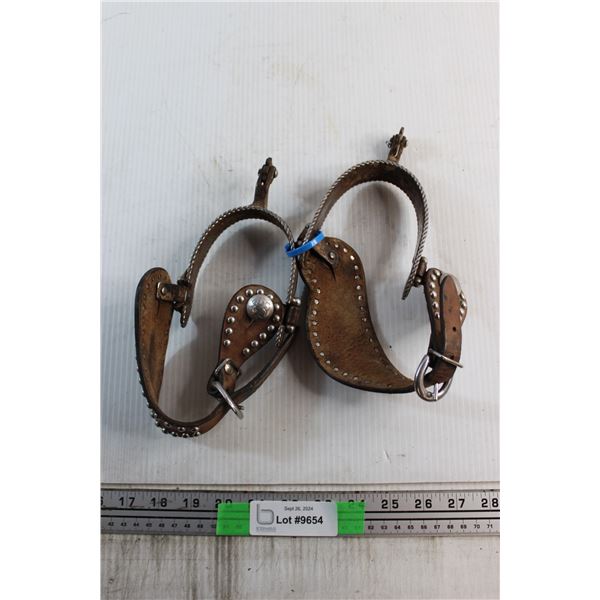(2) Spurs w/ Straps