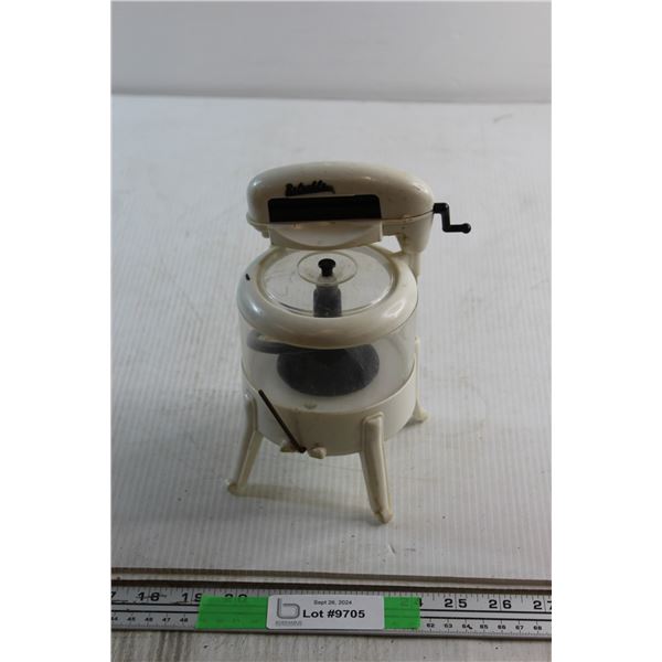Vintage Reliable Plastic Toy Washing Machine