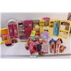 Image 1 : Large Vintage Barbie Lot: Furniture, Clothes, Accessories & Barbie Dolls