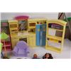 Image 4 : Large Vintage Barbie Lot: Furniture, Clothes, Accessories & Barbie Dolls