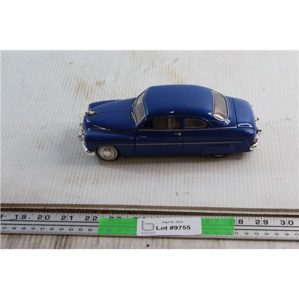 Die Cast 1949 Mercury 1:24 Scale Car Model
