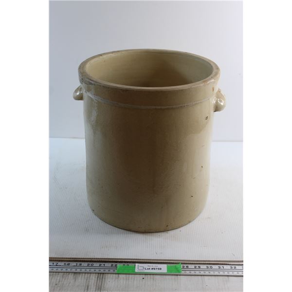 *Vintage Stoneware Pickling Crock 13'' x 14''