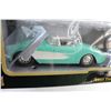 Image 3 : Deluxe Collection 1:18 Die Cast Ford 1955 Thunderbird Model