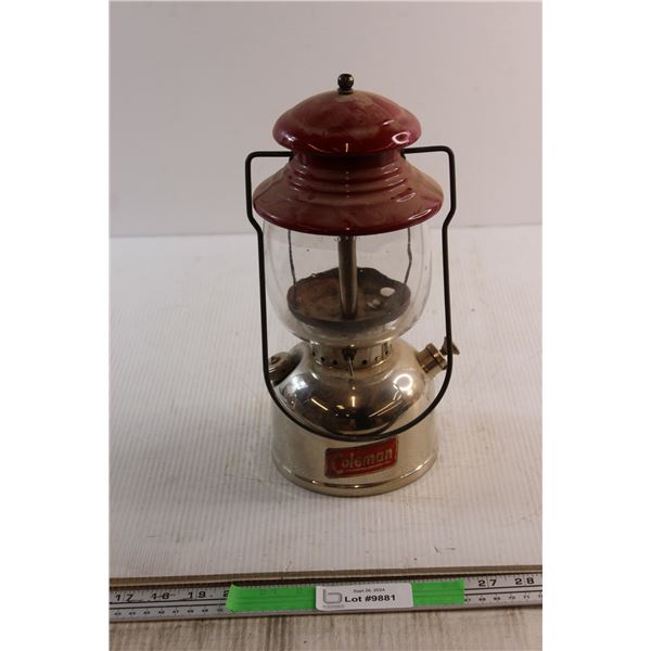 Coleman Kerosene Lantern - 10/57