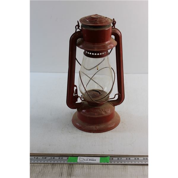 F.T, Wright Ltd Vintage Kerosene Lantern - Untested