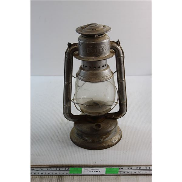 Beacon Vintage Wind Proof Kerosene Lantern - Untested